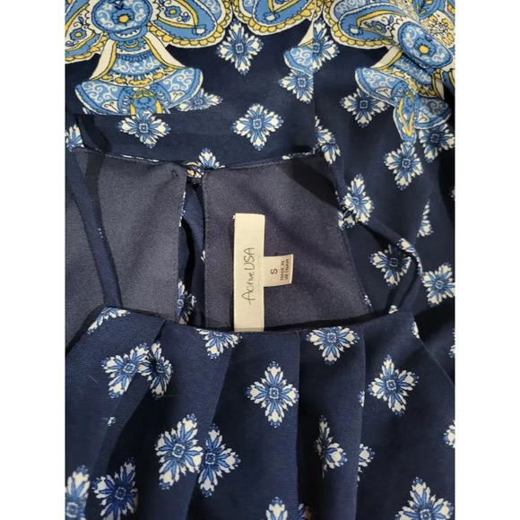 Active USA women's blue paisley print sleeveless lightweight romper - small - Picture 8 of 10